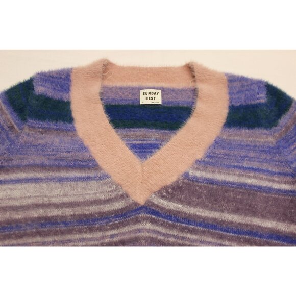 Aritzia Sunday Best women's kitten v-neck fuzzy‎ knit crop sweater M - Picture 11 of 11